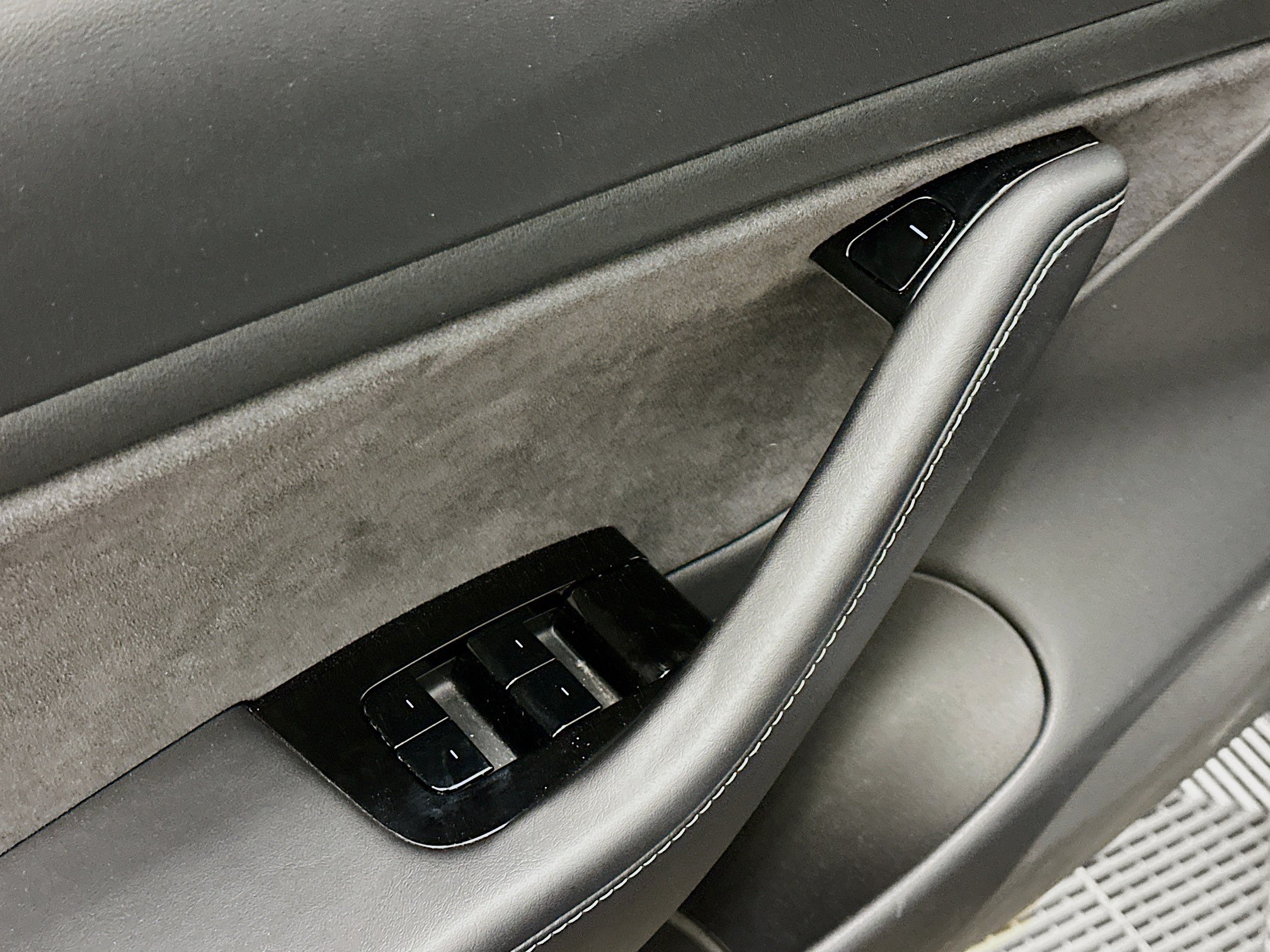 Used 2018 Tesla Model 3 Long Range AWD/4WD image 15