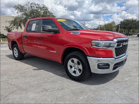 Used 2025 RAM 1500 Big Horn AWD/4WD image 2