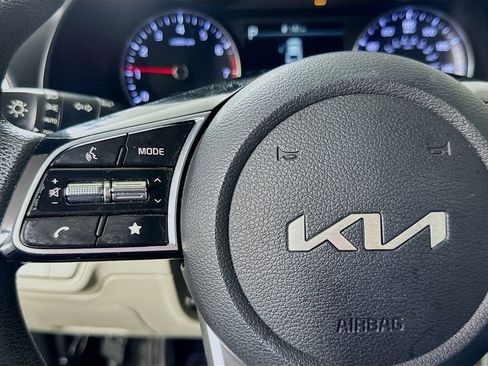 Used 2023 Kia Forte LXS image 22