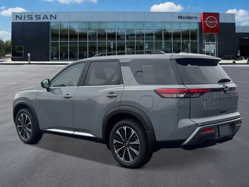 New 2026 Nissan Pathfinder Platinum AWD/4WD image 3