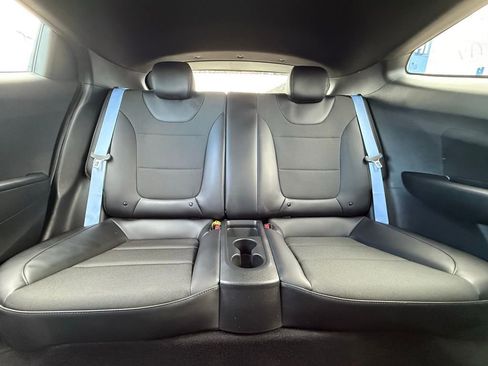 Certified 2022 Hyundai Veloster N Base image 29