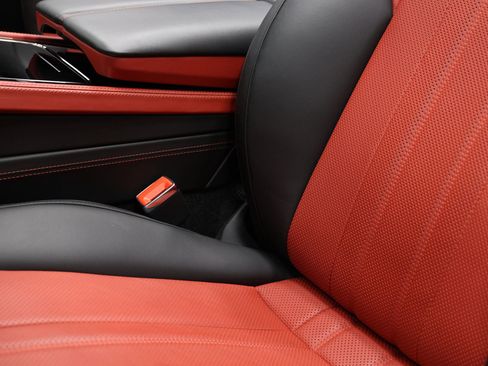 Used 2020 Bentley Continental GT V8 image 24