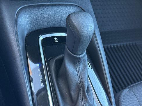 Used 2025 Toyota Corolla LE image 20