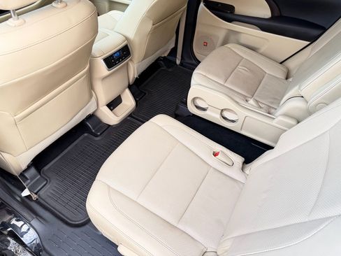 Used 2015 Toyota Highlander Limited image 17