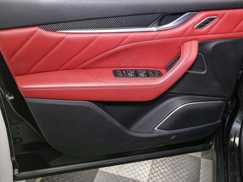 Used 2020 Maserati Levante S GranSport image 45