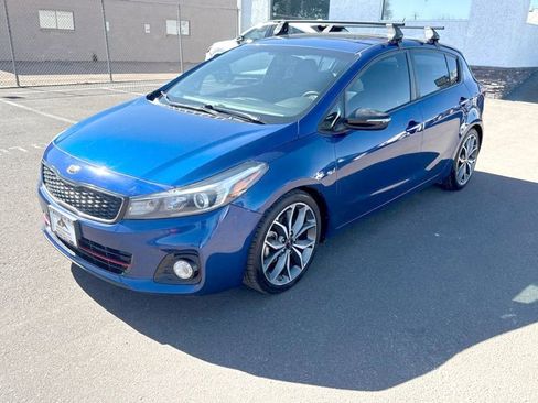 Used 2017 Kia Forte SX image 4