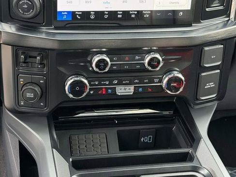 New 2026 Ford F250 Lariat w/ Lariat Premium Package image 13