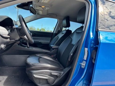 Used 2022 Jeep Compass Latitude FWD image 13