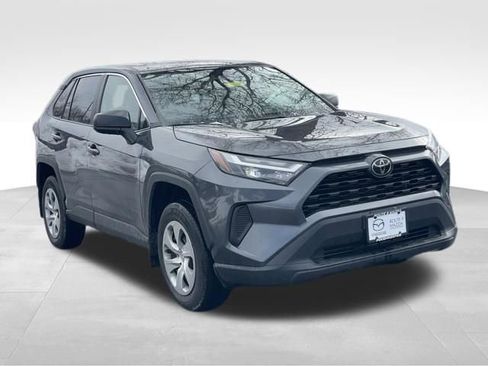 Used 2023 Toyota RAV4 LE AWD/4WD image 5
