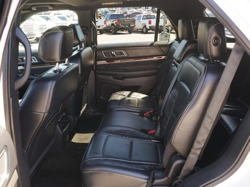 Used 2017 Ford Explorer Platinum AWD/4WD image 20