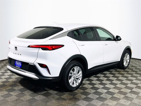 Used 2024 Buick Envista Preferred w/ Convenience I Package image 8