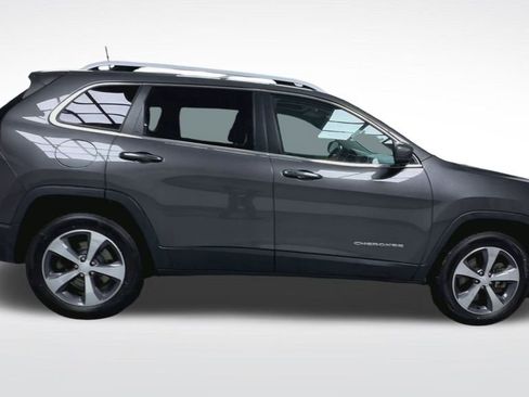 Used 2020 Jeep Cherokee Limited image 25