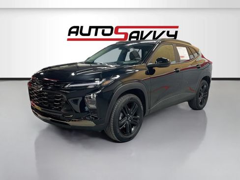 Used 2025 Chevrolet Trax ACTIV w/ Driver Confidence Package FWD image 3