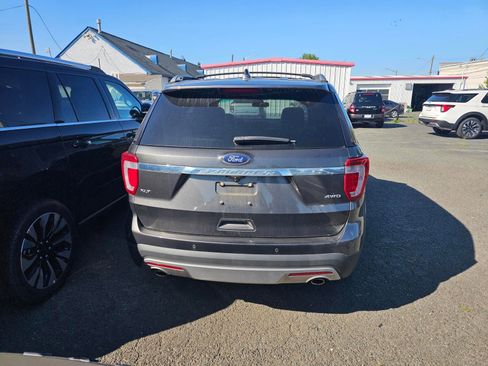 Used 2016 Ford Explorer XLT w/ Equipment Group 202A AWD/4WD image 7
