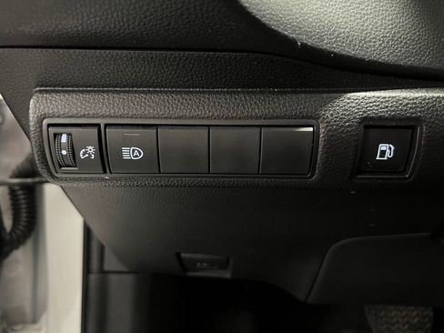 Certified 2023 Toyota Corolla LE image 34