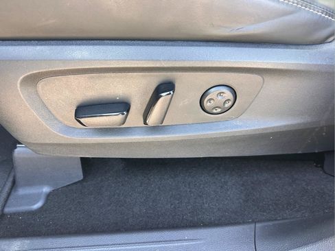 Used 2023 INFINITI QX60 Luxe w/ Performance Audio Package FWD image 19