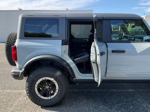 Certified 2024 Ford Bronco Black Diamond w/ Sasquatch Package image 34