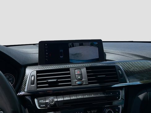 Used 2020 BMW M4 Convertible w/ M Driver's Package image 10