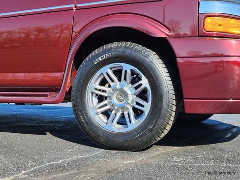 Used 2021 Chevrolet Express 3500 LS w/ Chrome Appearance Package RWD image 12