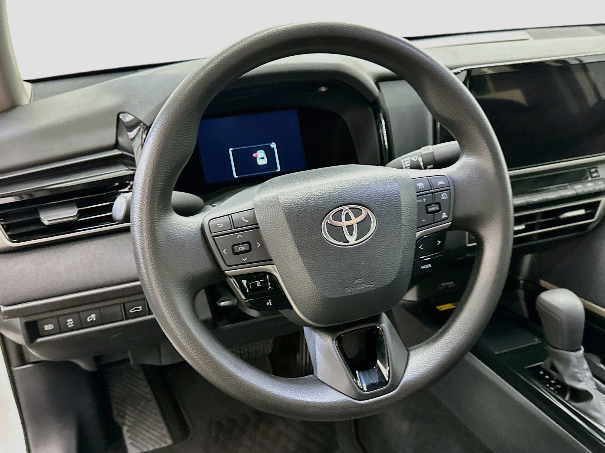 Used 2026 Toyota Camry LE FWD image 18