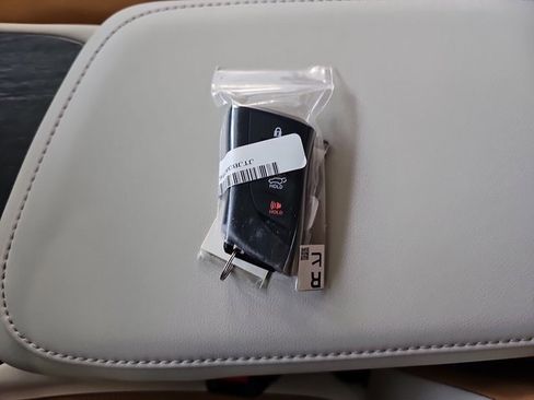 New 2026 Lexus RZ 350e 2WD w/ Technology Package image 40