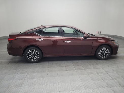 Used 2023 Nissan Altima 2.5 SV image 10