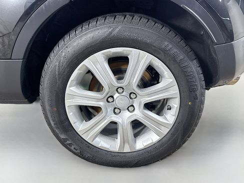 Used 2017 Land Rover Range Rover Evoque SE Premium image 37