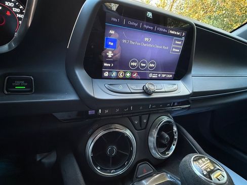 Used 2022 Chevrolet Camaro SS image 40