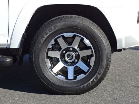 Certified 2024 Toyota 4Runner TRD Off-Road Premium w/ Moonroof Package AWD/4WD image 8