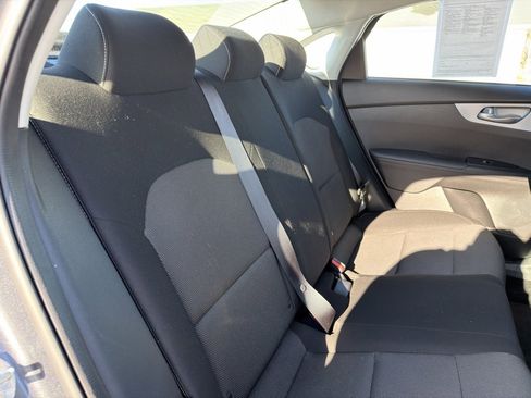 Used 2023 Kia Forte LXS w/ LXS Technology Package image 32