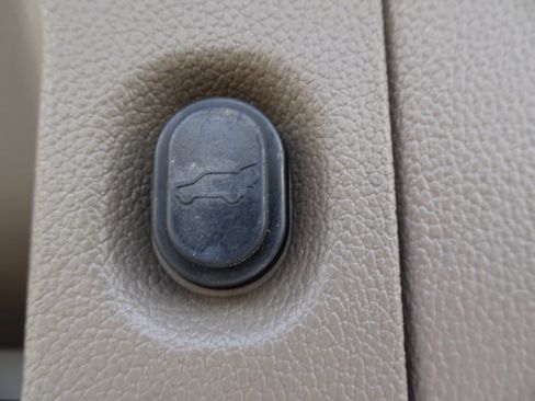 Used 2016 GMC Yukon SLT w/ Open Road Package image 39