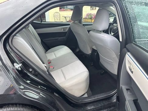Used 2014 Toyota Corolla LE FWD image 18