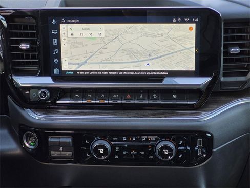 Used 2022 Chevrolet Silverado 1500 LT Trail Boss w/ LT Trail Boss Premium Package image 39