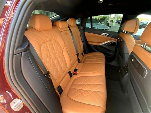 Certified 2025 BMW X6 xDrive40i image 21