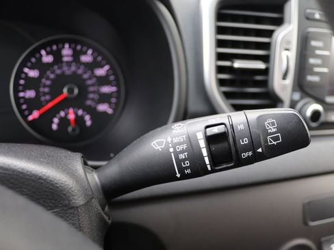 Used 2017 Kia Sportage LX image 10