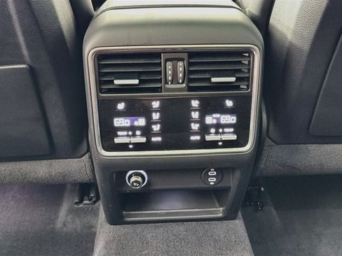 Certified 2023 Porsche Cayenne S AWD/4WD image 24