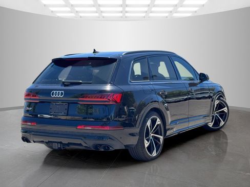 Used 2023 Audi SQ7 Prestige w/ Sport Package AWD/4WD image 5