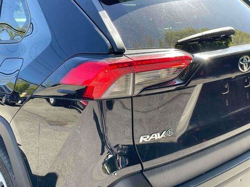Certified 2025 Toyota RAV4 LE AWD/4WD image 12