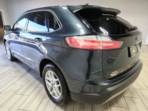 Used 2023 Ford Edge SEL image 3