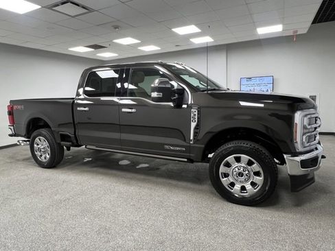 Used 2025 Ford F350 Lariat w/ Lariat Ultimate Package image 14