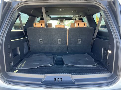 Used 2022 Ford Expedition Max Platinum image 27