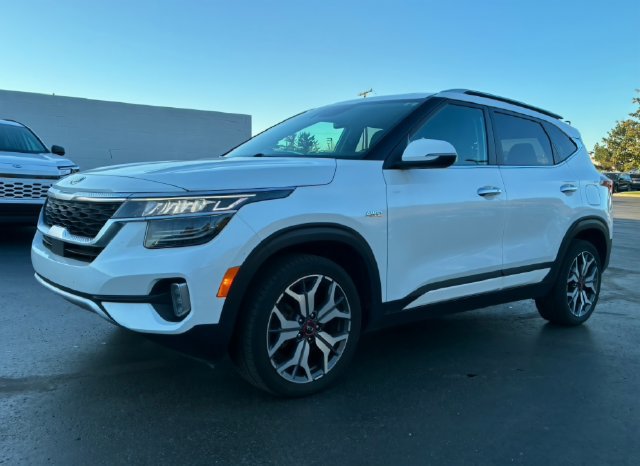Used 2021 Kia Seltos SX w/ SX Sunroof Package AWD/4WD image 1