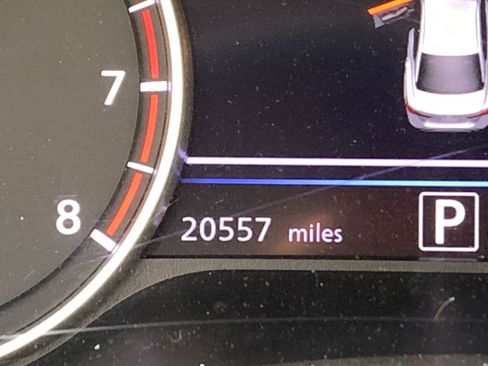 Used 2025 Nissan Sentra SV image 9