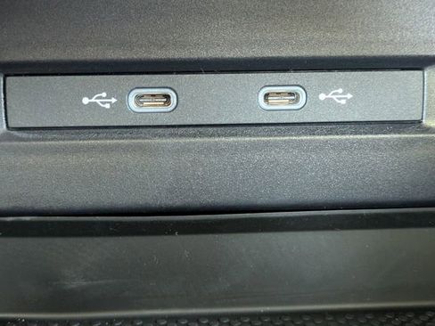 New 2026 Volkswagen Taos SE image 25