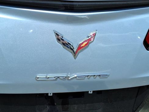 Used 2017 Chevrolet Corvette Stingray Coupe RWD image 10