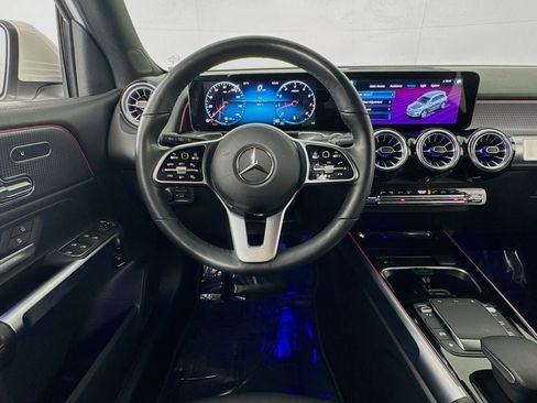 Certified 2022 Mercedes-Benz GLB 250 4MATIC image 5