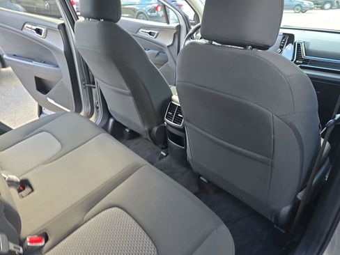 Used 2025 Kia Sportage LX image 12