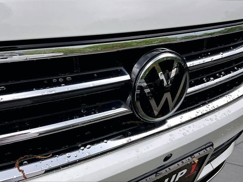 Used 2022 Volkswagen Tiguan SEL R-Line AWD/4WD image 29