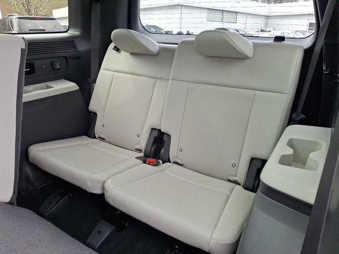 Used 2025 Hyundai Santa Fe Limited image 10