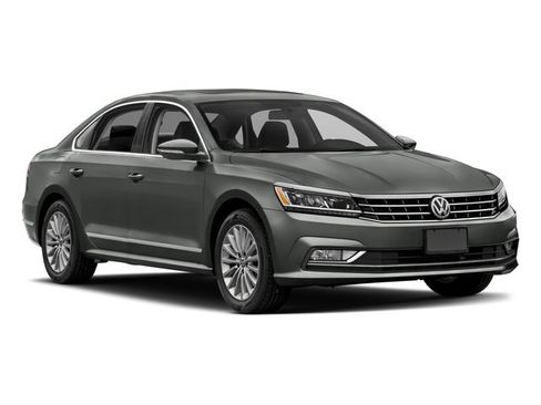 Used 2018 Volkswagen Passat 3.6 FWD image 6